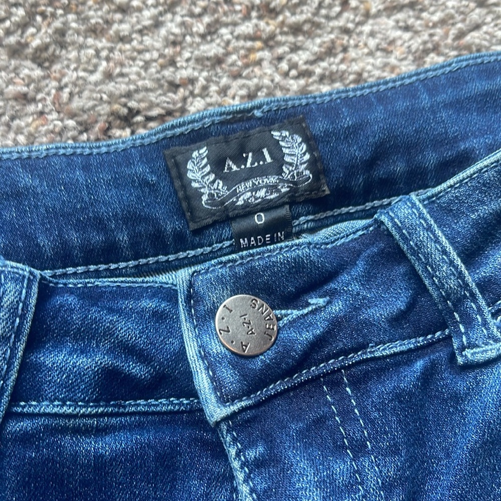 A.Z.I. JEANS. Low rise size 0 NWOT - Picture 4 of 5
